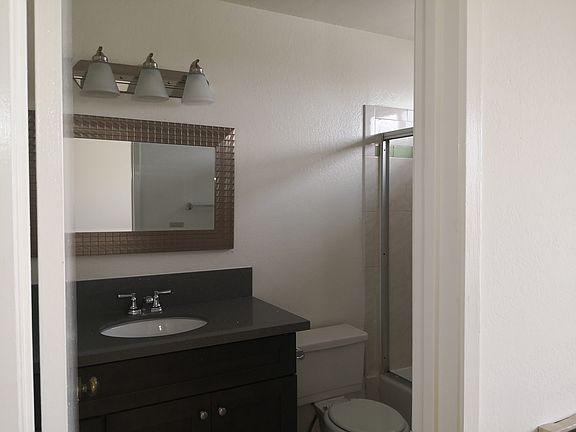 5th image of 411 S Orange Ave APT F