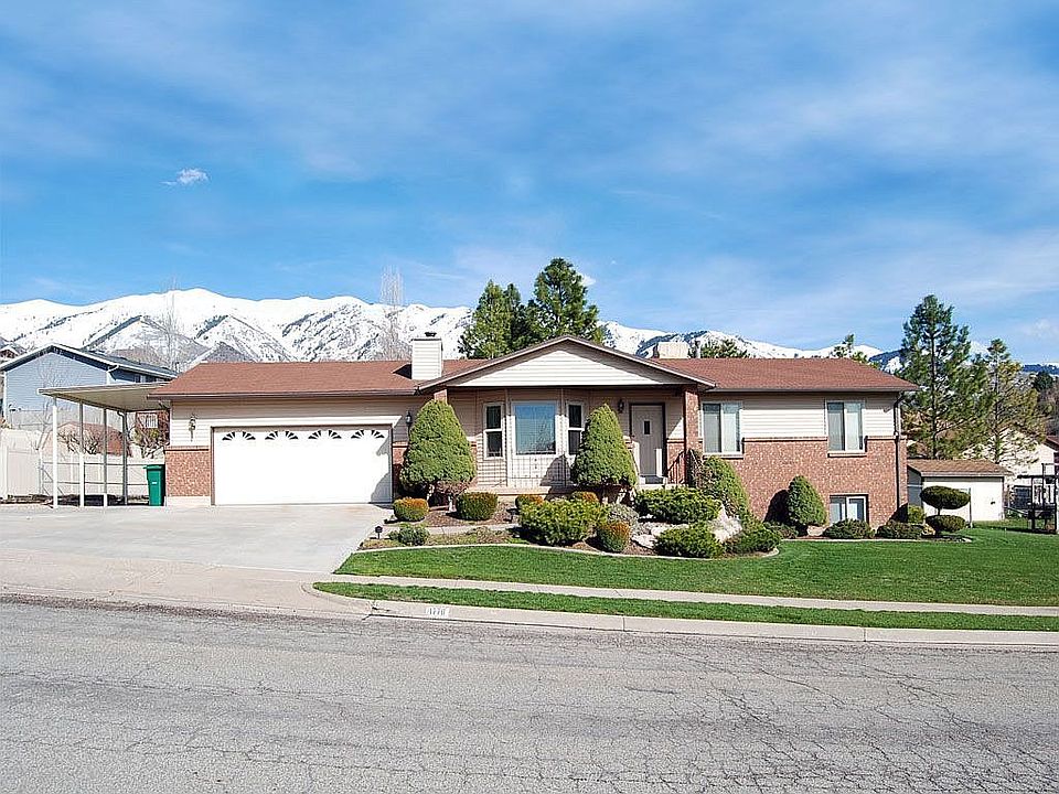 Front of Home with Fully Landscaped yard