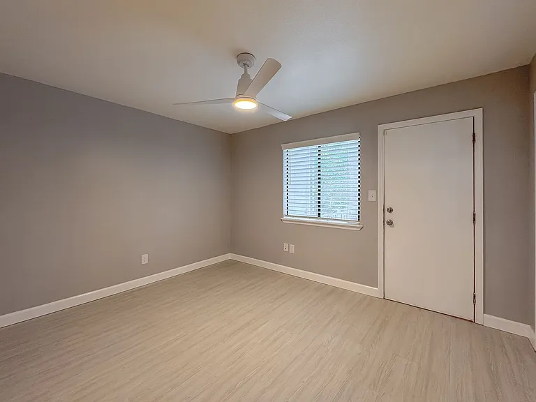 2465 Talco Hills Dr #C — Photo 37