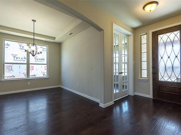 4th image of 1008 Cypress Hill Dr