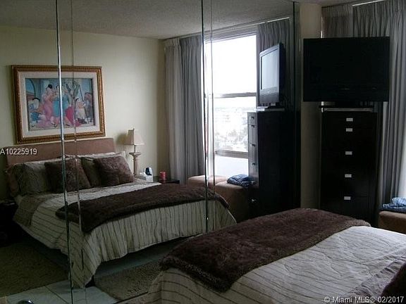 3rd image of 900 Bay Dr APT 1016