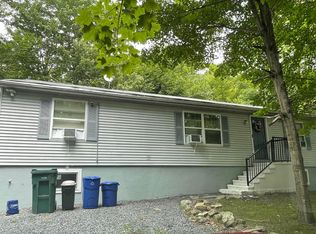 4544 Briarcliff Ter, Tobyhanna, PA
