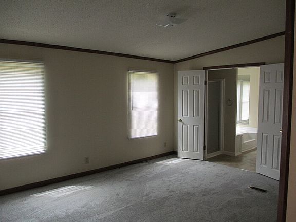 4th image of 102 Thomas Jefferson Dr