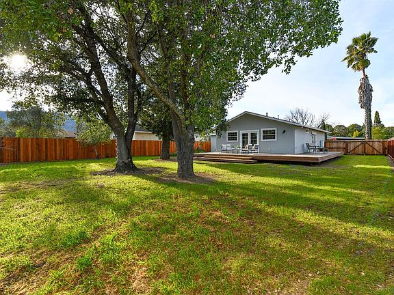 2nd image of 1551 Kennedy Ct