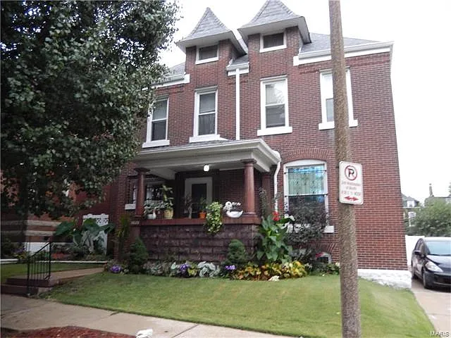 3628 Castleman Ave photo 1