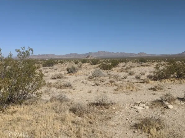 3 Amber Rd, Lucerne Valley, CA 92356