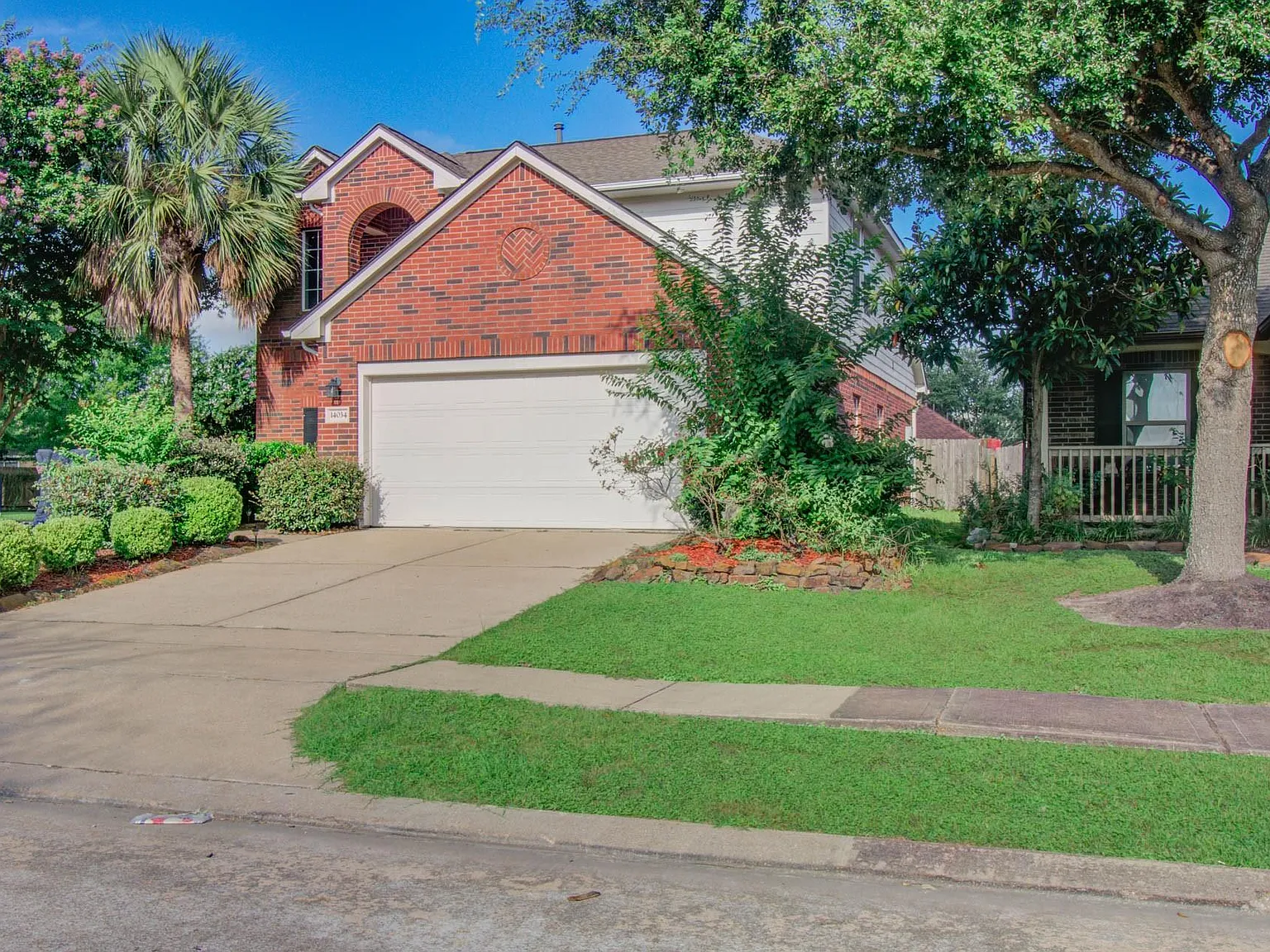 4 bed, 2.5 bath, 1965 sqft, $2,500 — Photo 3