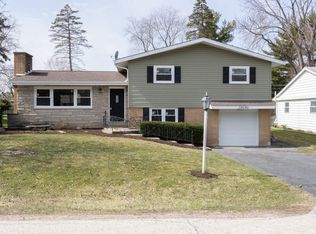 34646 N Iroquois Trl, McHenry, IL 60051