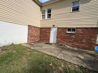 19314 Weaver Rd #B, Triangle, VA 22172