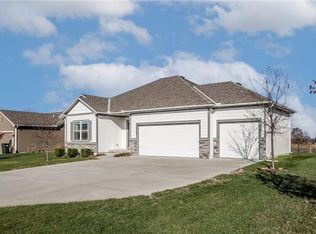 21620 W Wilson St, Spring Hill, KS 66083