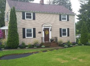 1725 Chase Rd, Shavertown, PA 18708