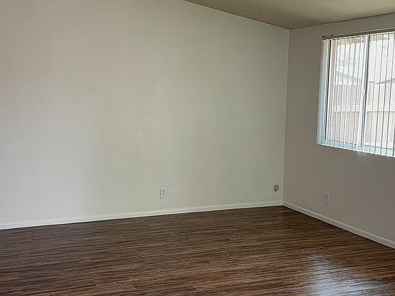 3rd image of 3510 E Blacklidge Dr