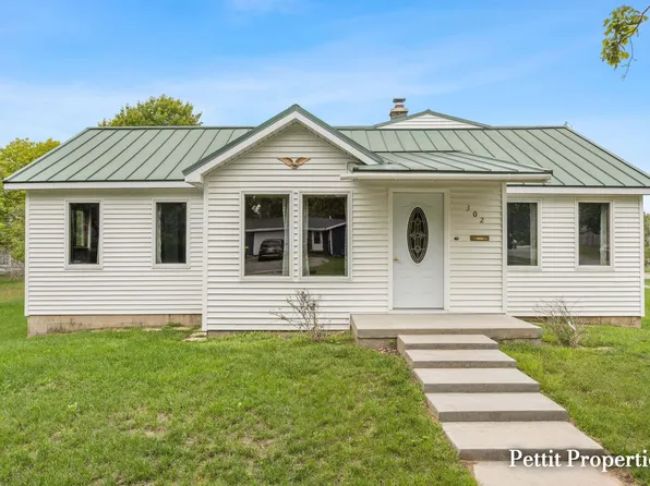 302 John St, Clare, MI 48617