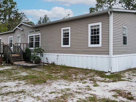 4th image of 16994 Clearwater Creek Ln