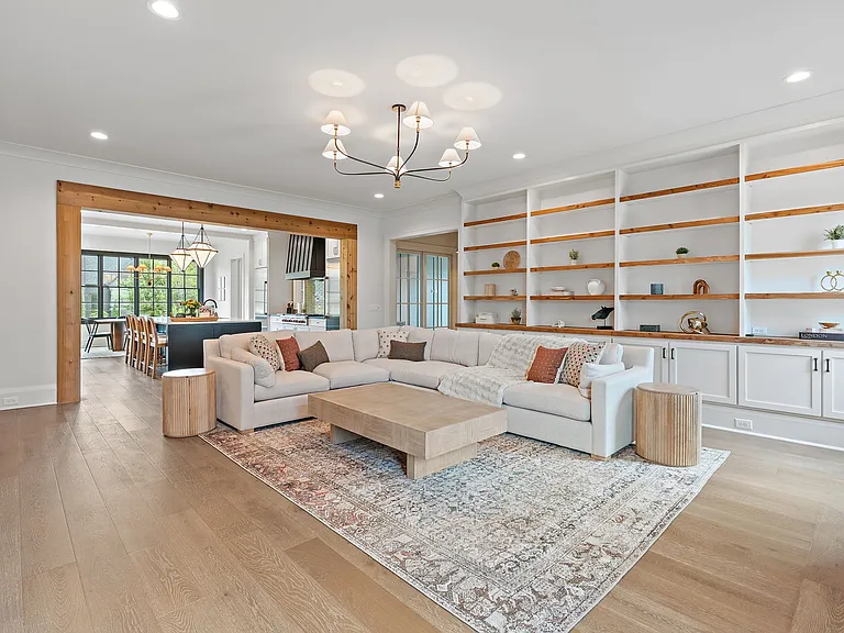 8808 Edgecomb Dr — Photo 8