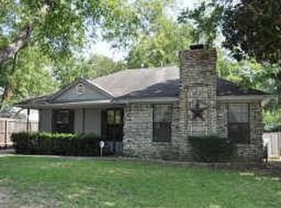 2404 Grove St, Irving, TX 75060