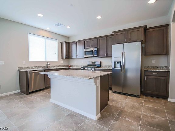 5th image of 2285 Mundare Dr