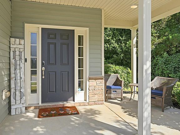 4th image of 864 Red Oak Tree Dr