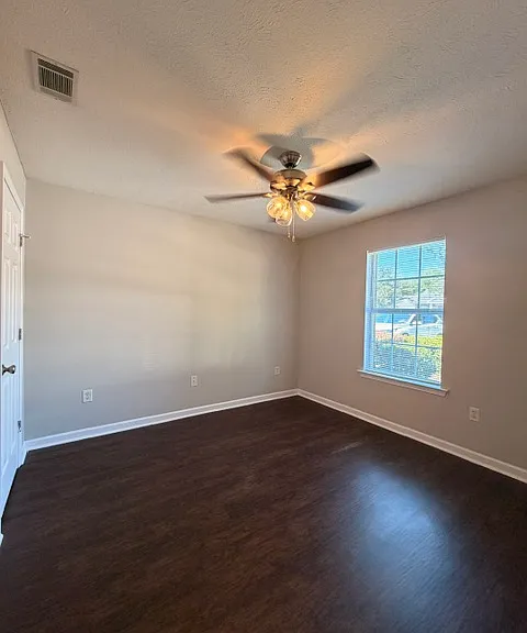 112 Barrington Dr — Photo 17