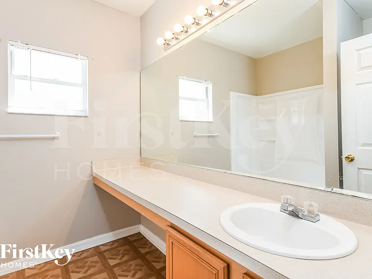 702 Cotulla Dr — Photo 11