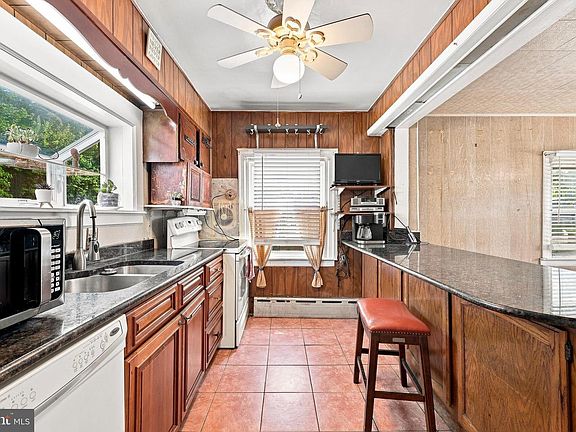 5th image of 23 E Providence Rd