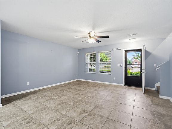 5th image of 2550 Plum Creek Dr