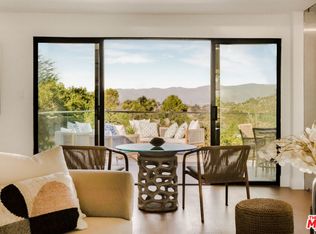 8921 Appian Way, Los Angeles, CA 90046