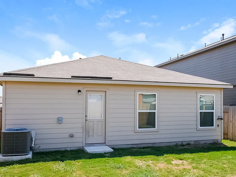1532 Amy Dr — Photo 15