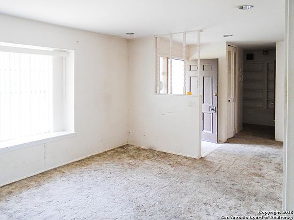 4th image of 3802 Highcliff Dr