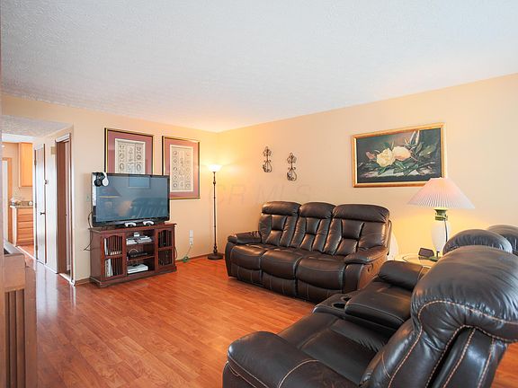 3rd image of 7864 Woodhouse Ln #37B