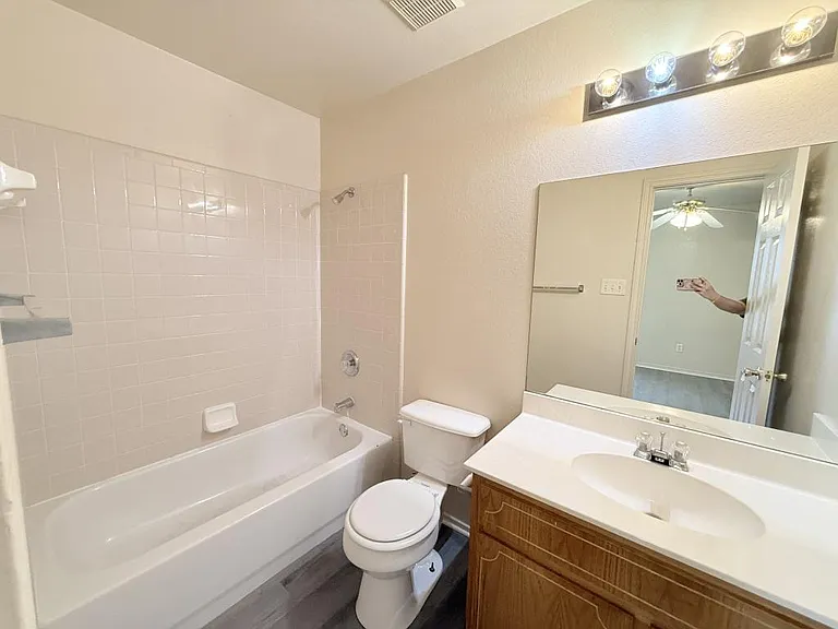 3407 Toledo Dr #C — Photo 17
