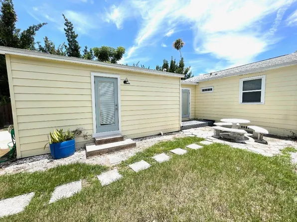 1221 35th Ave N, Saint Petersburg, FL 33704