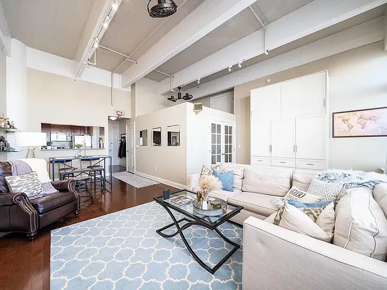 1500 Washington St #7P — Photo 3