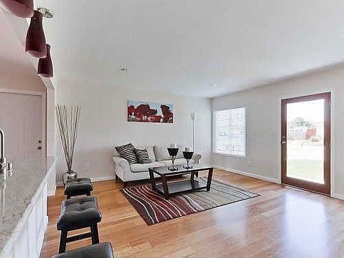 5th image of 4451 Onondaga Ave