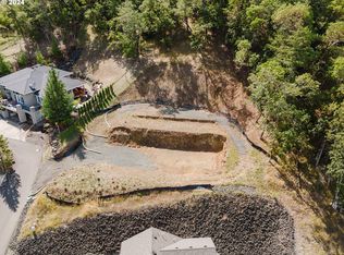 233 Winchester Creek Ave, Winchester, OR 97495