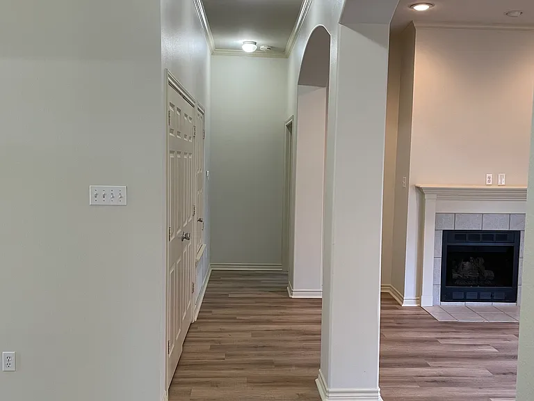 6214 Ashton Ct — Photo 2