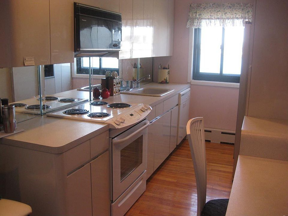 1st image of 4 Rose St APT 3C1