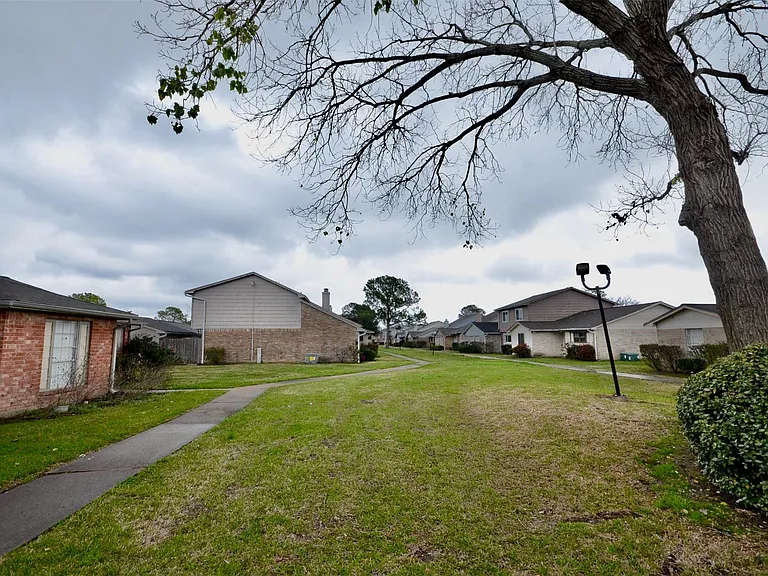 6407 S Briar Bayou Dr — Photo 19