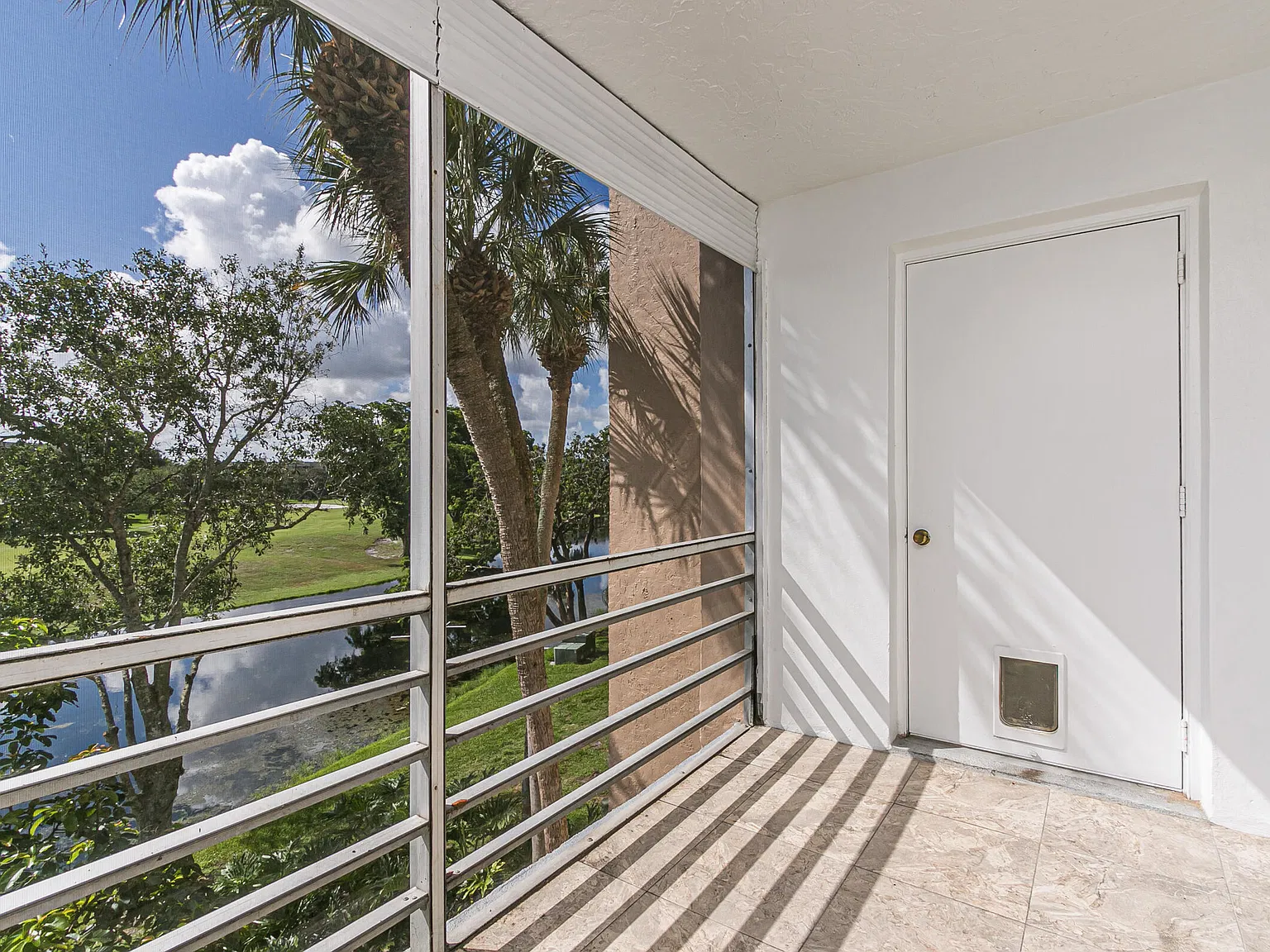 1 bed, 1.0 bath, 654 sqft, $1,750 — Photo 2