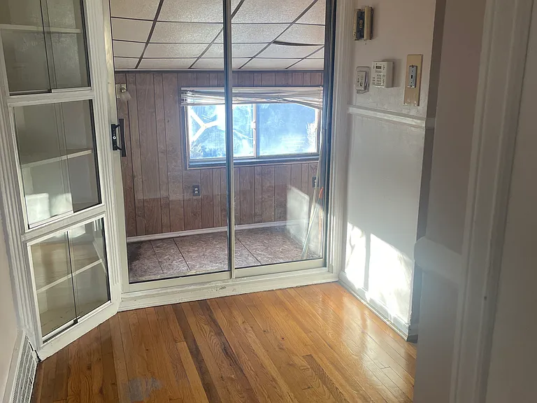 8949 Ohio St — Photo 3