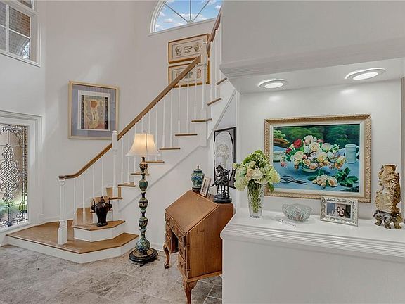 4th image of 2706 Chambray Ln