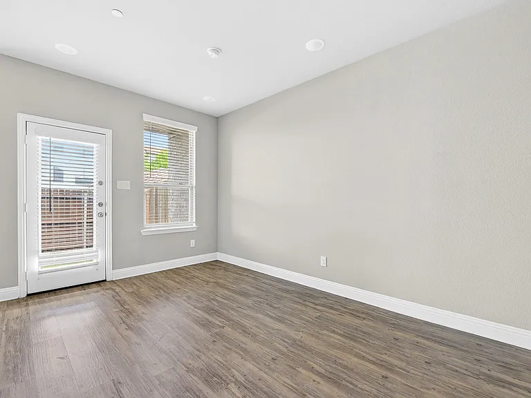 6428 Hermosa Dr — Photo 8