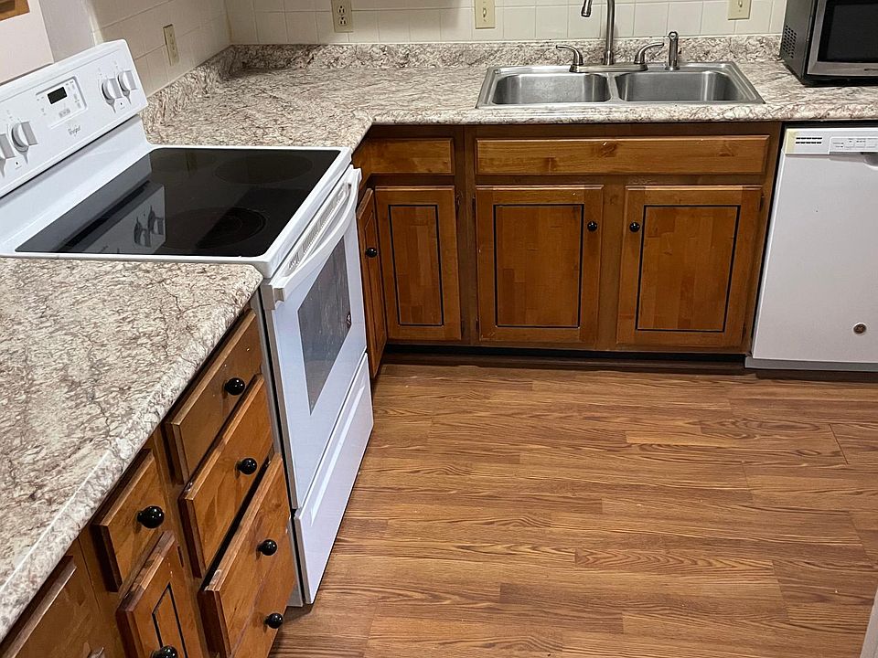 1st image of 2208 Bushnell Dr APT C