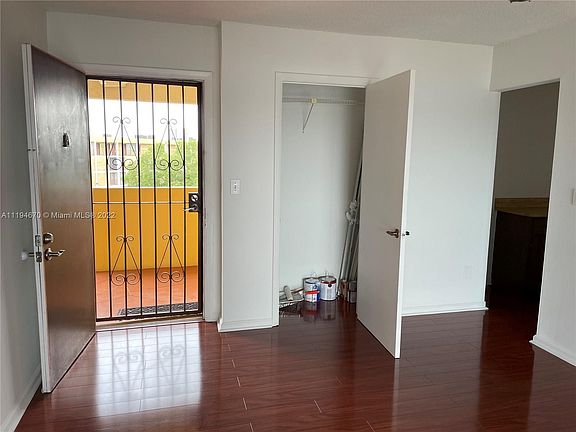 3rd image of 9180 Fontainebleau Blvd APT 505