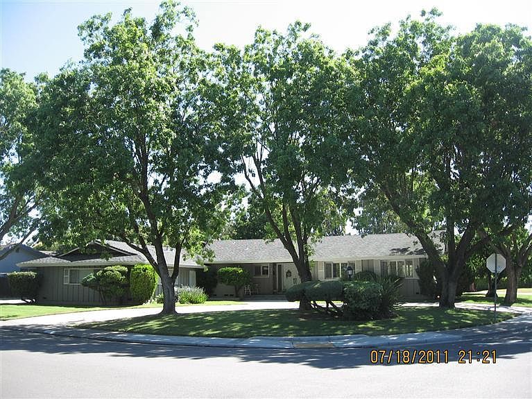 1st image of 8010 Heather Dr
