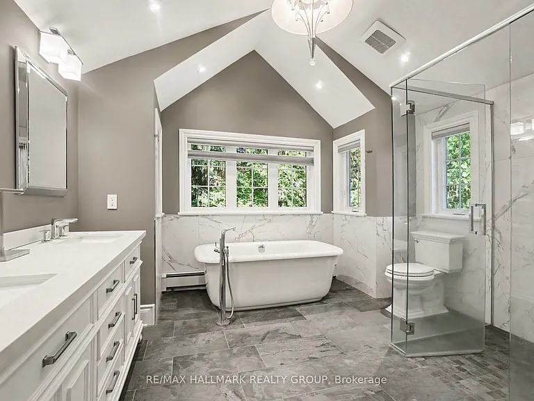 171 Minto Pl — Photo 13