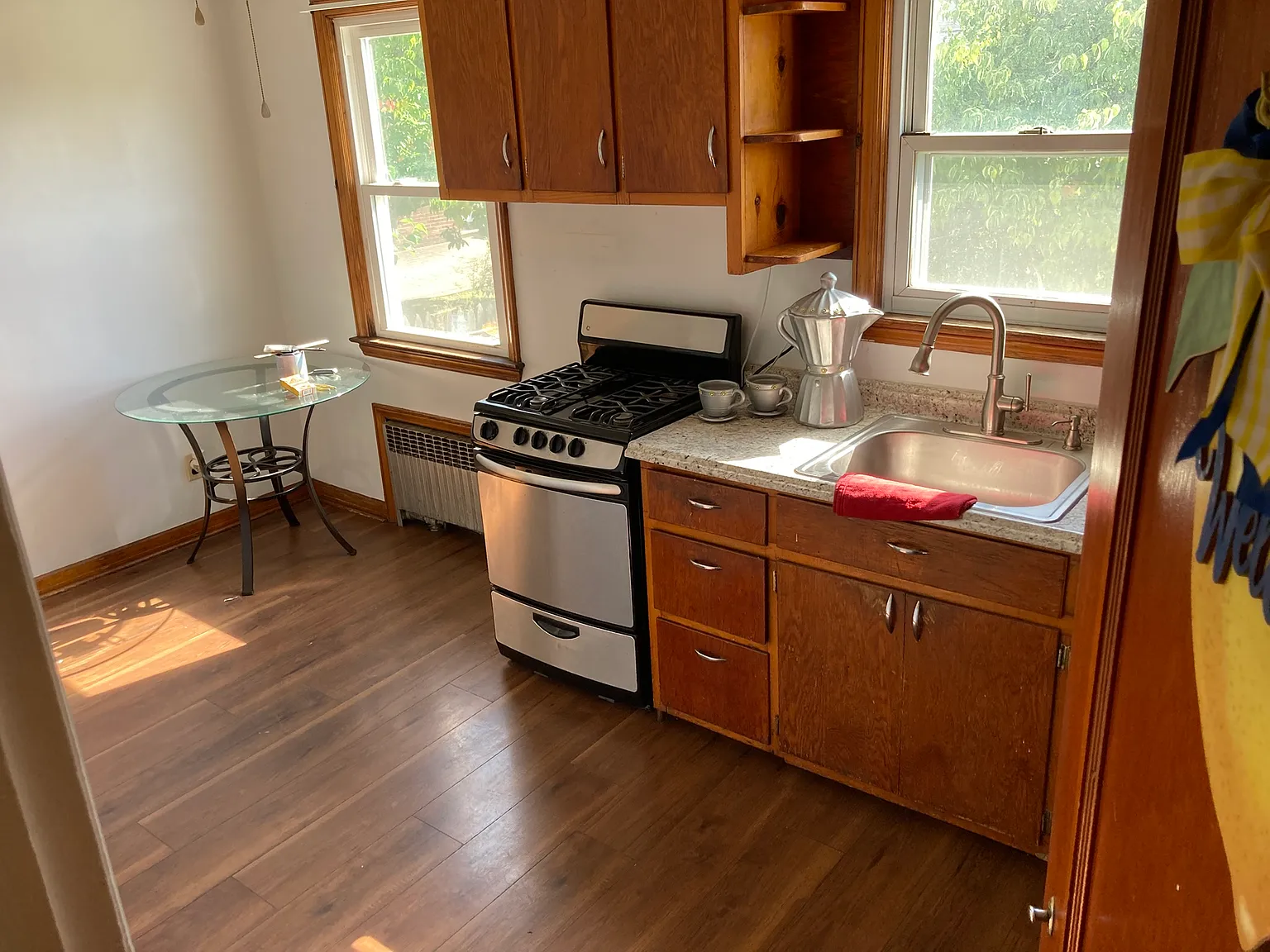 3 bed, 1.5 bath, 1230 sqft, $3,450 — Photo 3