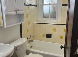 833 Midland St APT 6, Madison, WI 53715