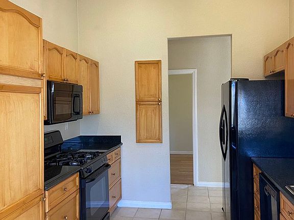 5th image of 3320 Moon River St