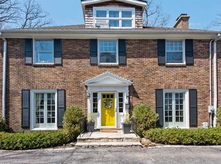 1274 Asbury Ave, Winnetka, IL 60093